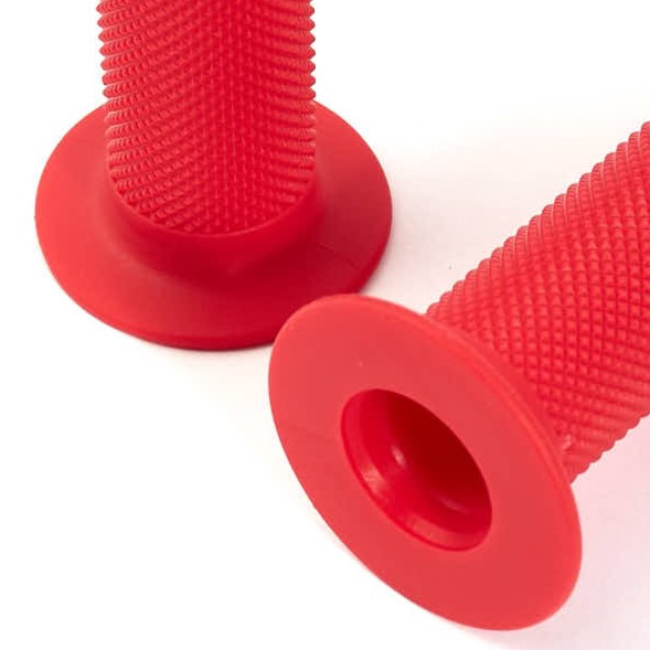 Nahaufnahme Grifföffnung in Rot