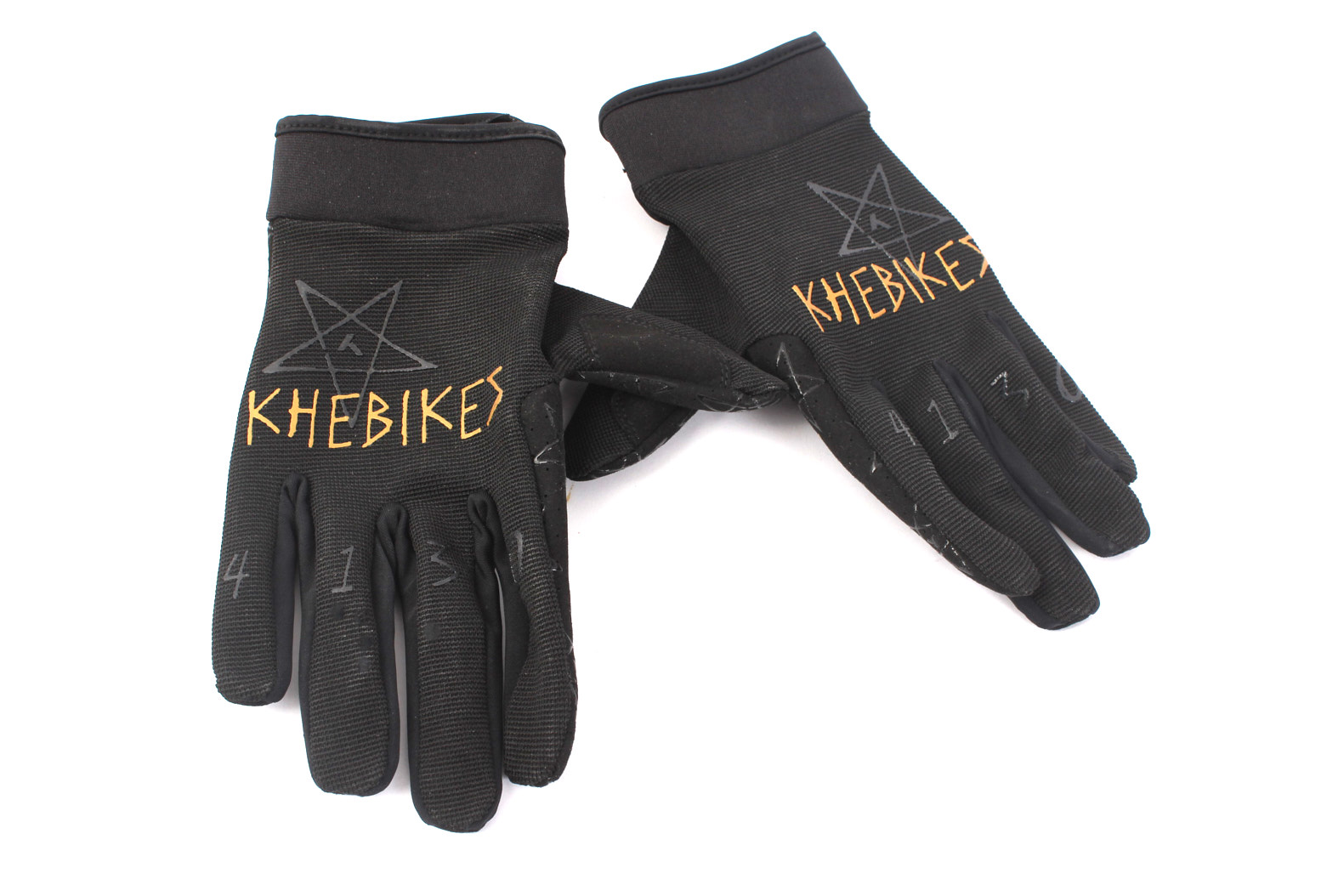 Handschuhe in Schwarz mit 4130 Fingerbeschriftung und Sternelogo